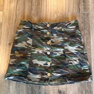 Forever21 Camo Denim Skirt size 27